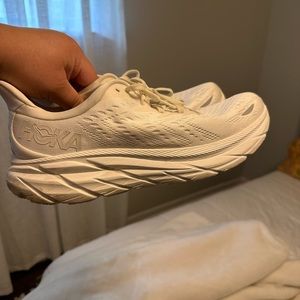 Hoka Clifton 8 in White W12